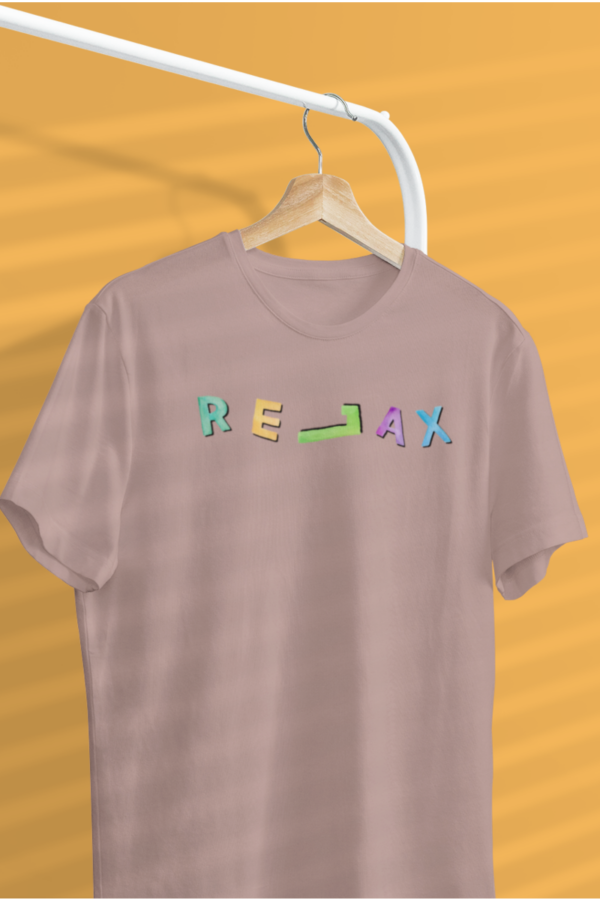 RELAX T-shirt – Minimalist bold typography tee for a laid-back, comfortable style